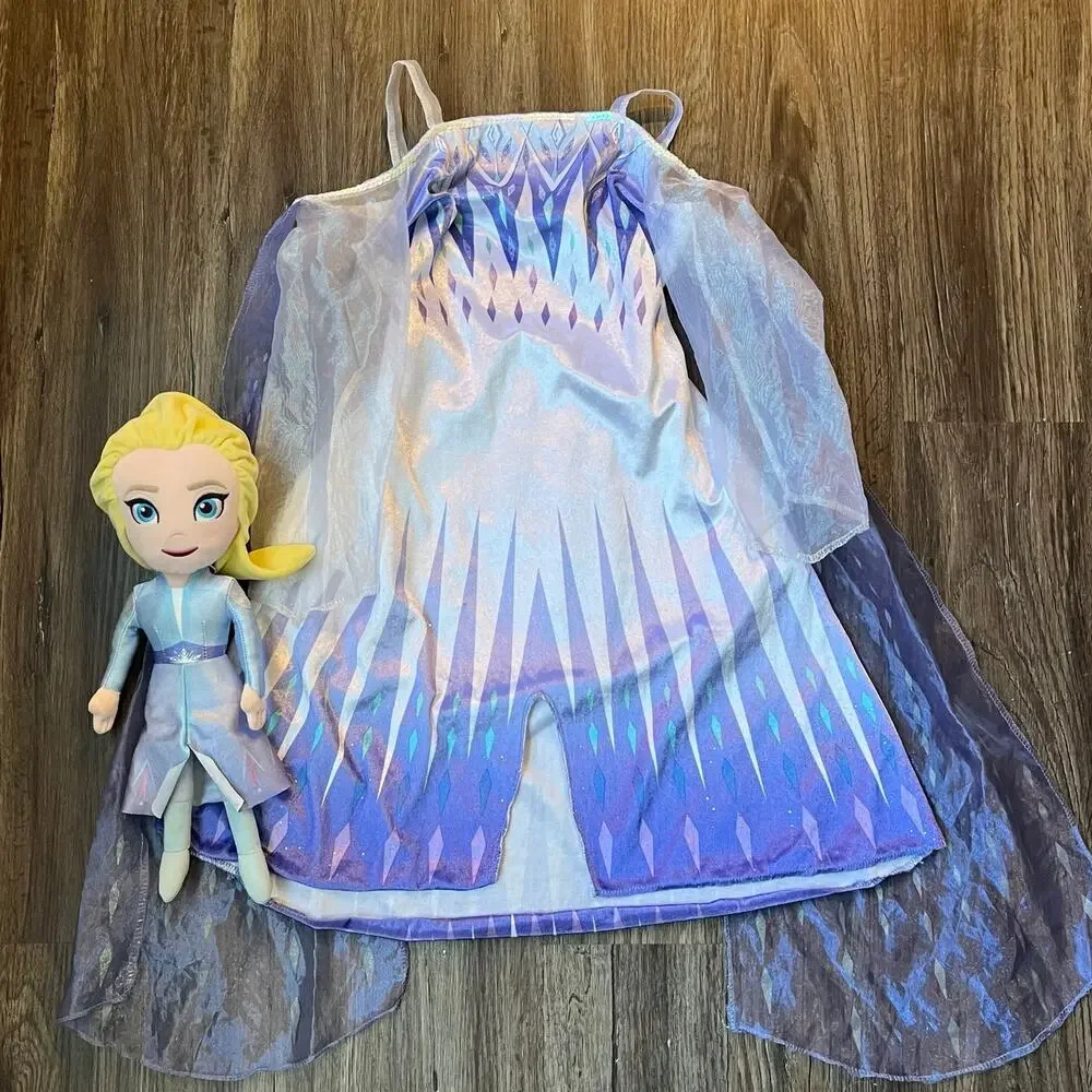 JAKKS Pacific Disney Frozen Elsa Girl’s 4-6X costume with plush